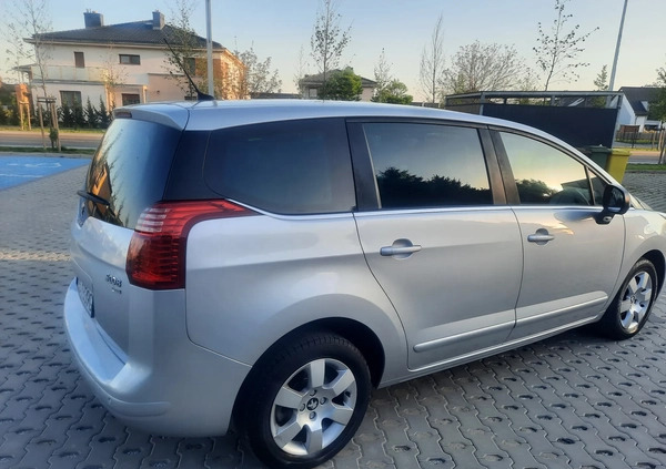 Peugeot 5008 cena 36500 przebieg: 230000, rok produkcji 2014 z Swarzędz małe 379